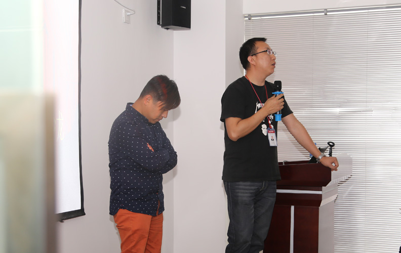 玛雅吧客户沙龙免费报名热线：400-739-1200