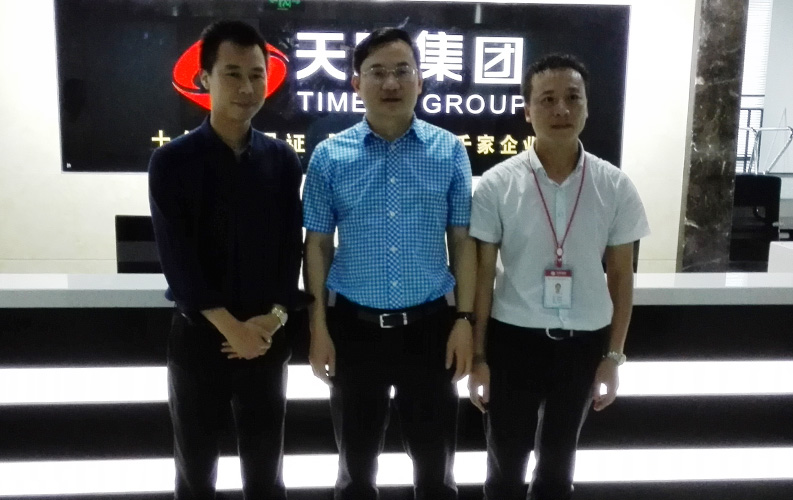 2015年7月3日，重庆市渝北区委副书记、区长赖蛟一行视察了筹备中重庆玛雅吧网络信息技术有限公司，赖区长鼓励重庆玛雅吧网络公司要多进行创新，并就玛雅吧未来发展方向做出重要指示。